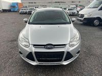 Gebraucht Ford Focus Trend 125 PS (91 kW) 2011 Silber Limousine