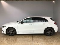 Gebraucht Mercedes A180 Premium 136 PS (100 kW) 2023 Polarweiß Limousine