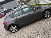 Gebraucht Opel Astra 115 PS (84 kW) 2010 Grau Limousine