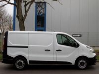 Gebraucht Renault Trafic Komfort 95 PS (69 kW) 2017 Weiß Van / Kleinbus
