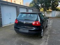 Gebraucht VW Golf V 90 PS (66 kW) 2004 Schwarz Kleinwagen