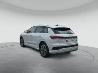Używany Audi Q4 e-tron Advanced 194 kW (265 KM) 2023 Biały SUV