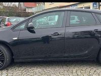 Gebraucht Opel Astra 179 PS (131 kW) 2011 Saphirschwarz mineraleffekt Limousine