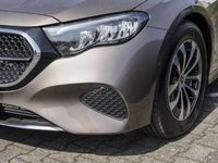 Gebraucht Mercedes E220 Avantgarde 197 PS (144 kW) 2024 Andere farbe Kombi