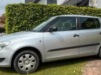 Używany Skoda Fabia 86 KM (63 kW) 2012 Srebrny Hatchback