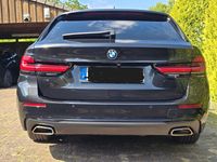 Gebraucht BMW 520 190 PS (139 kW) 2021 Schwarz Kombi
