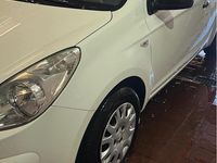 Gebraucht Hyundai i20 70 PS (51 kW) 2012 Weiß Kleinwagen