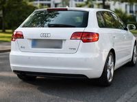 Gebraucht Audi A3 Sportback 160 PS (117 kW) 2012 Weiß Kleinwagen