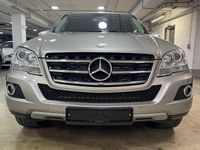 Gebraucht Mercedes ML320 224 PS (164 kW) 2009 Silber SUV
