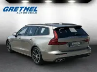 Gebraucht Volvo V60 Momentum 150 PS (110 kW) 2019 Grau Kombi
