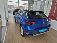 Second-hand VW T-Roc Style 150 CP (110 kW) 2024 Albastru SUV