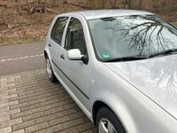 Gebraucht VW Golf IV 100 PS (73 kW) 2000 Silber Kleinwagen