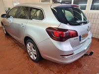 gebraucht Opel Astra ST 1.6 Diesel, AHK, Bi-Xenon, Teilleder