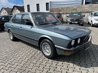 Gebraucht BMW 525 129 PS (94 kW) 1987 Blau Limousine
