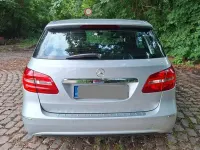 Gebraucht Mercedes B180 109 PS (80 kW) 2013 Silber Kleinwagen