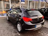 Gebraucht Opel Astra 116 PS (85 kW) 2015 Schwarz Limousine