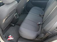 Gebraucht Kia Carens 140 PS (102 kW) 2007 Silber Van / Kleinbus