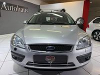 Używany Ford Focus Ghia 145 KM (106 kW) 2006 Srebrny Sedan/Limuzyna