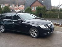 Gebraucht Mercedes E220 Elegance 170 PS (125 kW) 2011 Schwarz Kombi