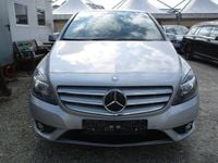 Gebraucht Mercedes B180 122 PS (89 kW) 2014 Silber Van / Kleinbus