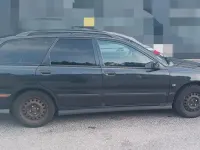 Gebraucht Volvo V40 116 PS (85 kW) 1997 Schwarz Kombi