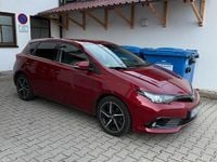Gebraucht Toyota Auris 116 PS (85 kW) 2018 Rot Limousine