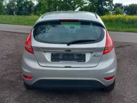 Gebraucht Ford Fiesta Ambiente 82 PS (60 kW) 2009 Silber Limousine