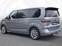 Gebraucht VW Multivan Style 150 PS (110 kW) 2024 Silber Van