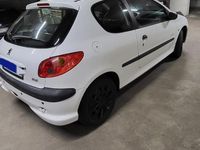 Gebraucht Peugeot 206 75 PS (55 kW) 2005 Weiß Kleinwagen