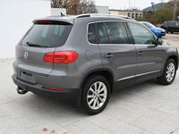 Gebraucht VW Tiguan 140 PS (102 kW) 2011 Grau SUV