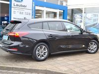 Neu Ford Focus Titanium 125 PS (91 kW) 2025 Agate black Kombi