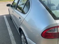Second-hand Seat Leon 105 CP (77 kW) 2001 Argintiu Hatchback