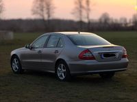 Gebraucht Mercedes E200 Classic 136 PS (100 kW) 2008 Silber Limousine