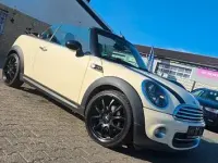 Gebraucht Mini Cooper Cabriolet 122 PS (89 kW) 2011 Weiß Cabrio