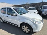 Używany Dacia Sandero 75 KM (55 kW) 2012 Biały Sedan/Limuzyna