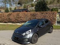 Gebraucht Kia Rio 84 PS (61 kW) 2016 Grau Kleinwagen