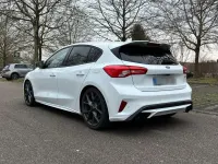 Gebraucht Ford Focus ST 280 PS (205 kW) 2019 Weiß Limousine