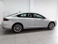 Gebraucht Opel Insignia Business 174 PS (127 kW) 2022 Argonsilber metallic Limousine
