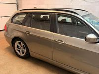 Gebraucht BMW 318 143 PS (105 kW) 2012 Gold Kombi