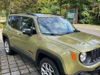 Gebraucht Jeep Renegade Trailhawk 170 PS (125 kW) 2015 Grün SUV