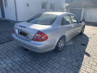 Gebraucht Mercedes E200 Classic 163 PS (119 kW) 2005 Silber Limousine