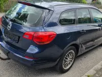 Usata Opel Astra 100 CV (73 kW) 2011 Andere farben Station wagon