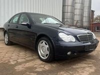 Gebraucht Mercedes C240 170 PS (125 kW) 2003 Blau Limousine