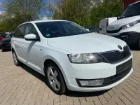 Używany Skoda Rapid Drive 90 KM (66 kW) 2017 Biały Hatchback