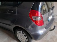 Gebraucht Mercedes A180 115 PS (84 kW) 2012 Grau Kleinwagen