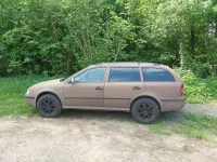 Używany Skoda Octavia Selection 101 KM (74 kW) 2004 Czarny Kombi
