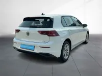 Gebraucht VW Golf VIII Life 116 PS (85 kW) 2025 Pure white Limousine