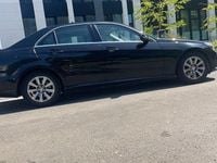 Gebraucht Mercedes E220 Elegance 170 PS (125 kW) 2014 Schwarz Limousine