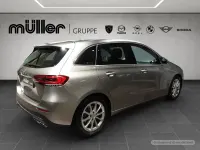 Gebraucht Mercedes B200 163 PS (119 kW) 2020 Mojavesilber metalliclack Kleinwagen