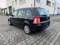 Gebraucht Opel Zafira Edition 140 PS (102 kW) 2009 Saphirschwarz mi2 Van / Kleinbus